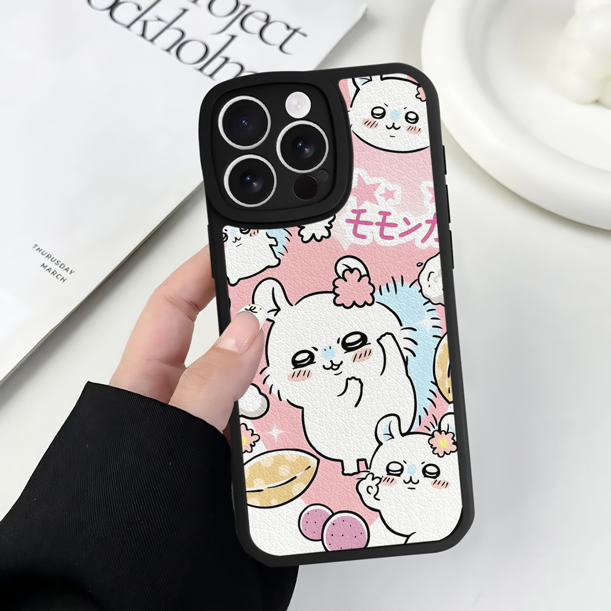（画像用） ちいかわ Chii-kawa 【iPhone 16シリーズ対応】シリコンスマホケース（レザー調） 材質：シリコン